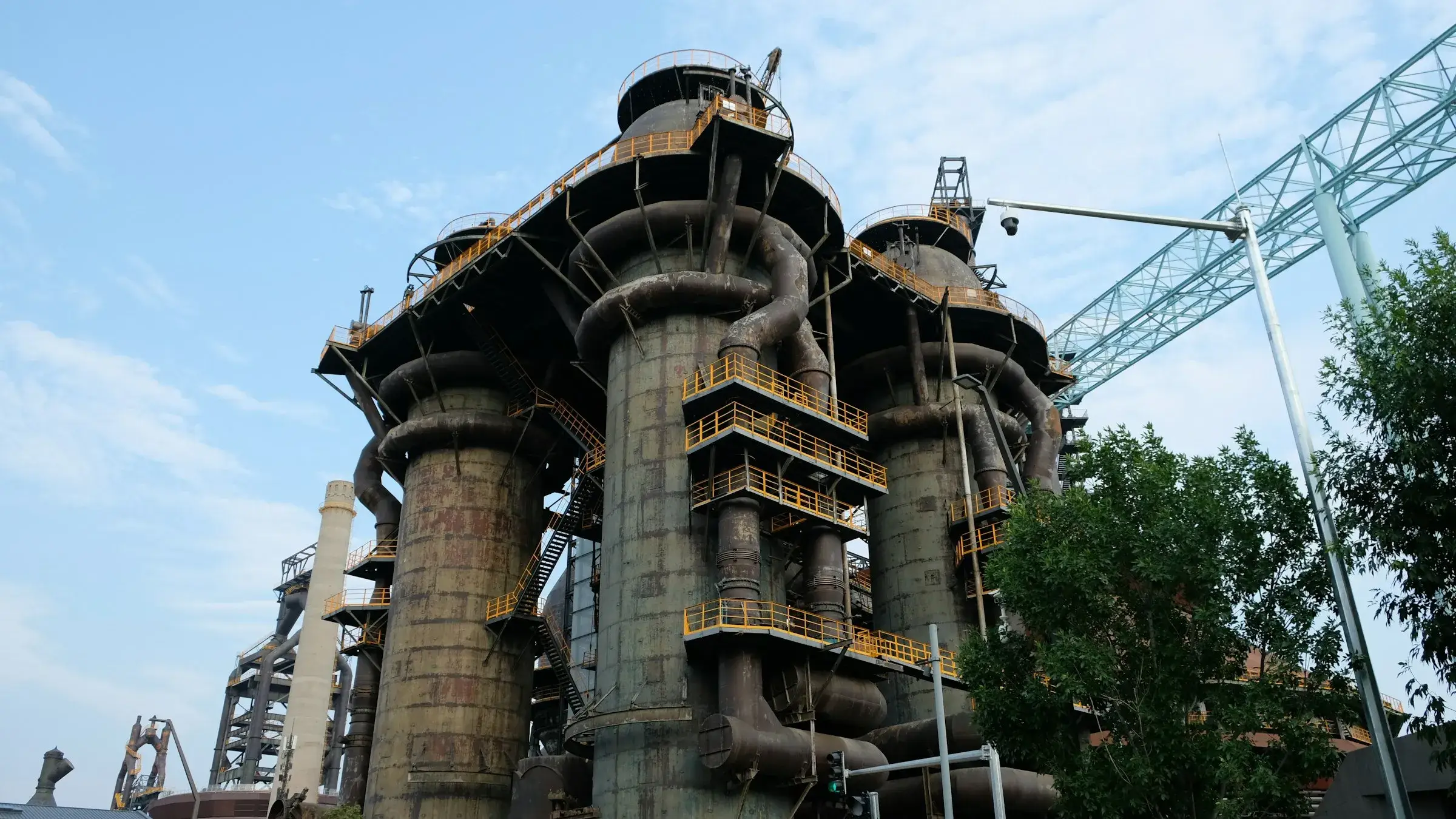 Planta de siderurgia com alto-forno
